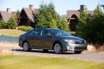 Toyota Camry Hybrid 2012 года